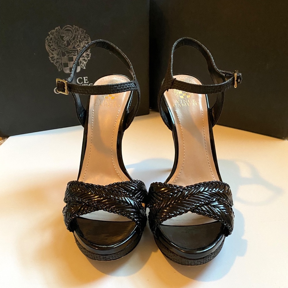 VINCE CAMUTO. Camryn. Size 9.5. Black